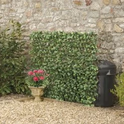 Laurel Leaf Folding Hedge Trellis